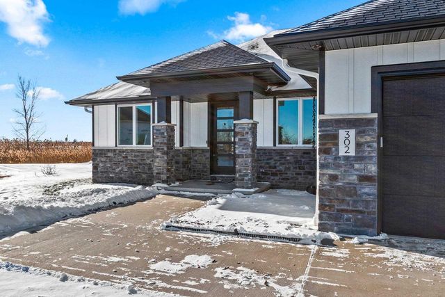 302 KERRIGAN DRIVE, Wrightstown, WI 54180