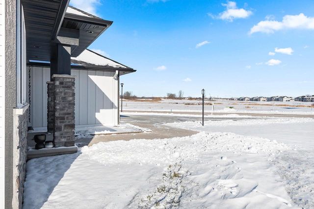 302 KERRIGAN DRIVE, Wrightstown, WI 54180