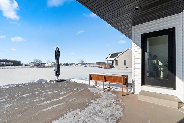 302 KERRIGAN DRIVE, Wrightstown, WI 54180