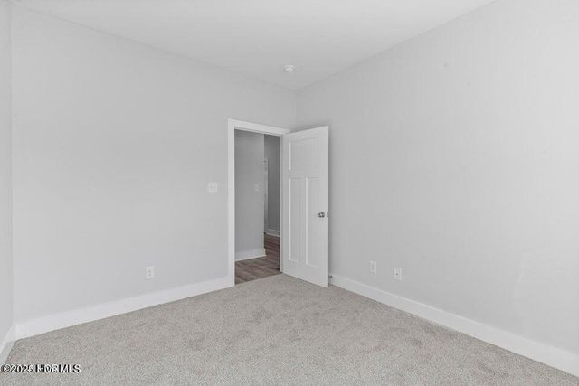300 E Theriault Court, Jacksonville, NC 28540