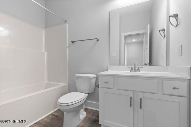 300 E Theriault Court, Jacksonville, NC 28540