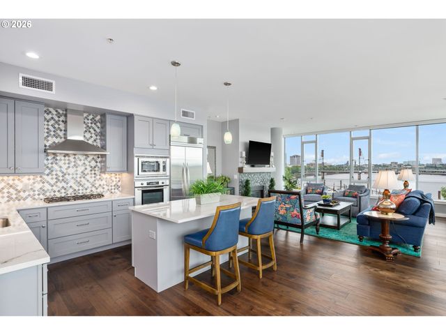1900 S RIVER Dr 502, Portland, OR 97201
