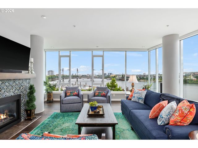 1900 S RIVER Dr 502, Portland, OR 97201