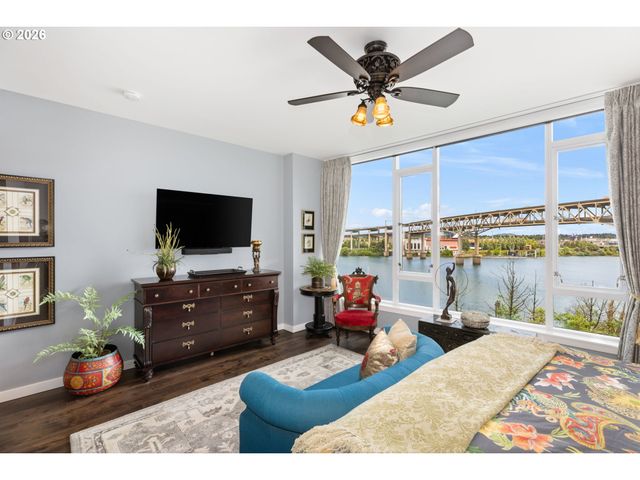 1900 S RIVER Dr 502, Portland, OR 97201
