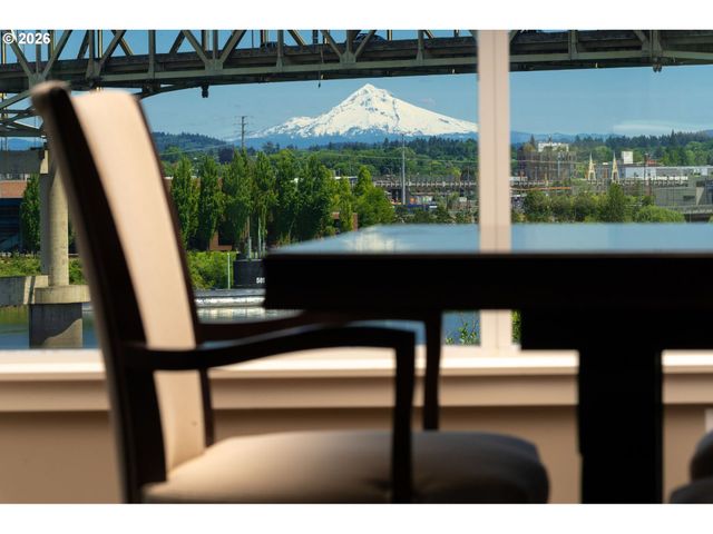 1900 S RIVER Dr 502, Portland, OR 97201