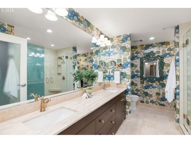 1900 S RIVER Dr 502, Portland, OR 97201