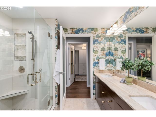 1900 S RIVER Dr 502, Portland, OR 97201
