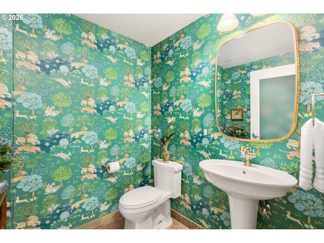 1900 S RIVER Dr 502, Portland, OR 97201