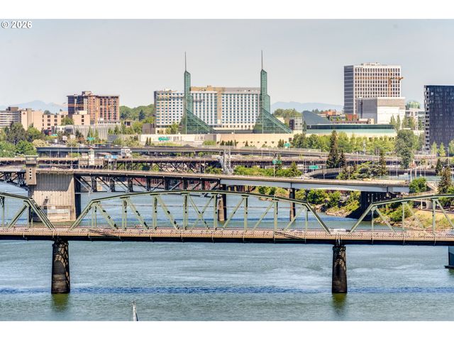 1900 S RIVER Dr 502, Portland, OR 97201