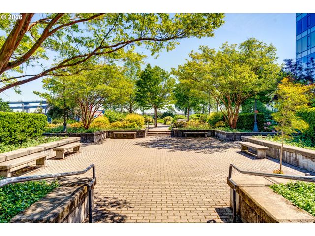 1900 S RIVER Dr 502, Portland, OR 97201