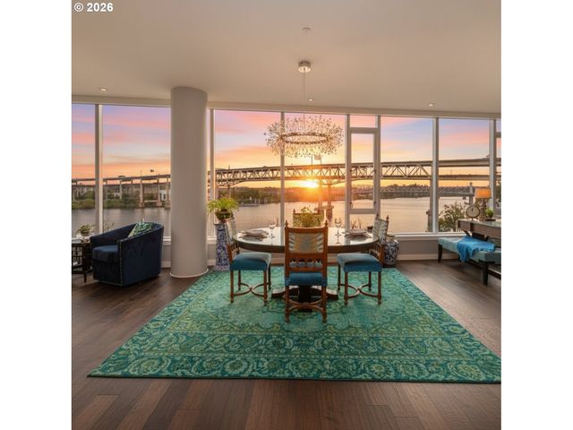 1900 S RIVER Dr 502, Portland, OR 97201