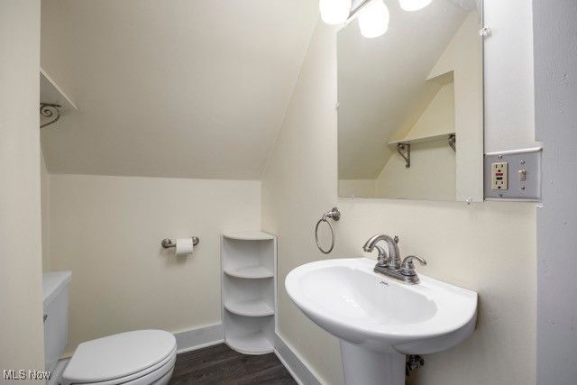 276 Harrison Street, Elyria, OH 44035