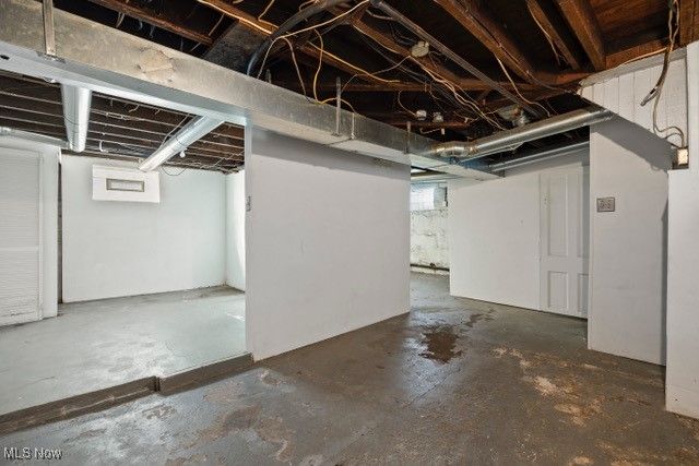 276 Harrison Street, Elyria, OH 44035