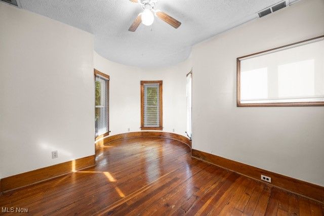 276 Harrison Street, Elyria, OH 44035