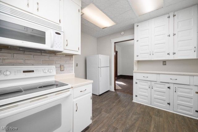 276 Harrison Street, Elyria, OH 44035