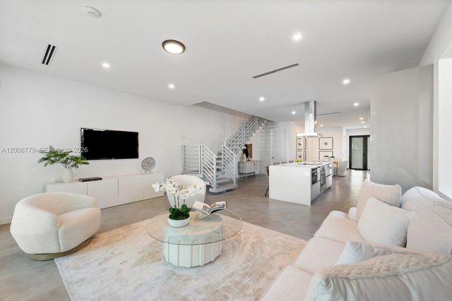 1241 SW 23th 2, Miami, FL 33145