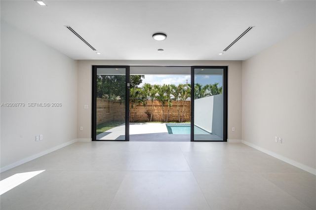 1241 SW 23th 2, Miami, FL 33145