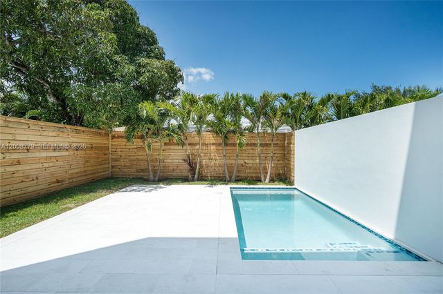 1241 SW 23th 2, Miami, FL 33145