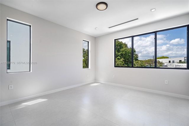 1241 SW 23th 2, Miami, FL 33145