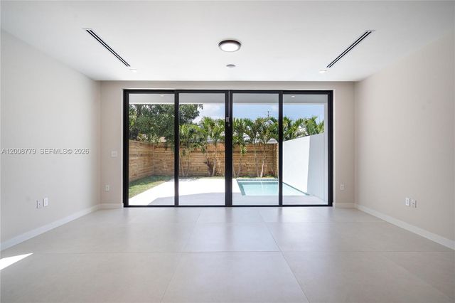 1241 SW 23th 2, Miami, FL 33145