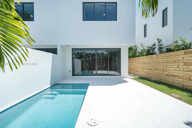 1241 SW 23th 2, Miami, FL 33145