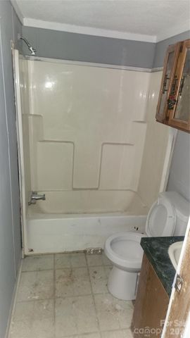 802 W 15th Street, Newton, NC 28658