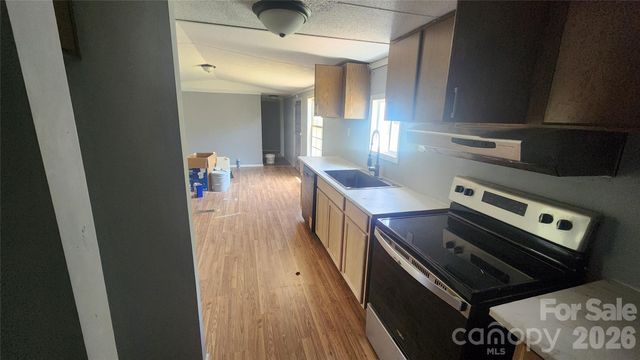 802 W 15th Street, Newton, NC 28658
