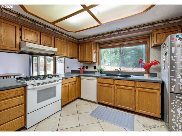 18410 Sw PHEASANT Ln, Beaverton, OR 97003