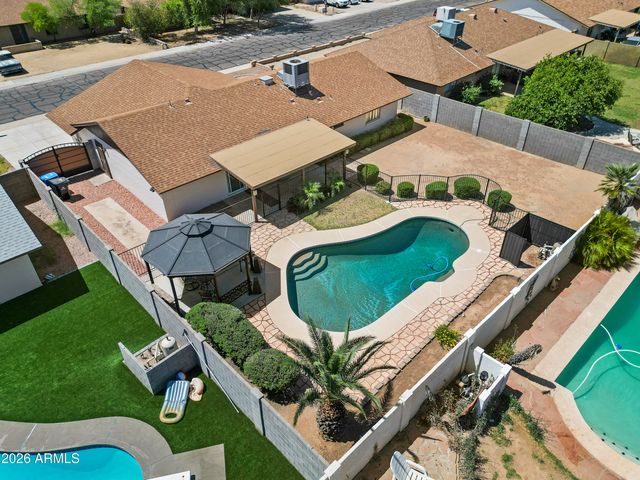 4032 W SAINT JOHN Road, Glendale, AZ 85308