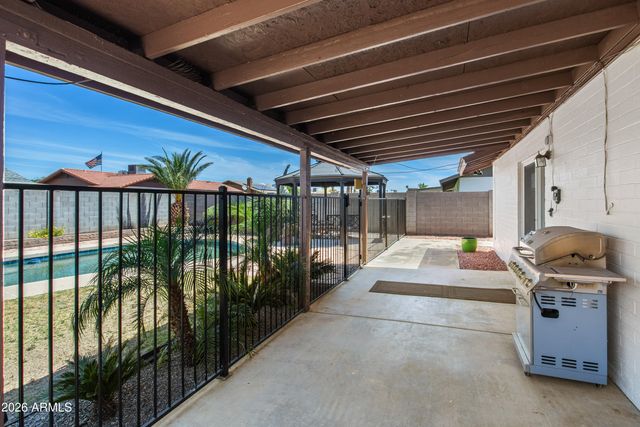 4032 W SAINT JOHN Road, Glendale, AZ 85308