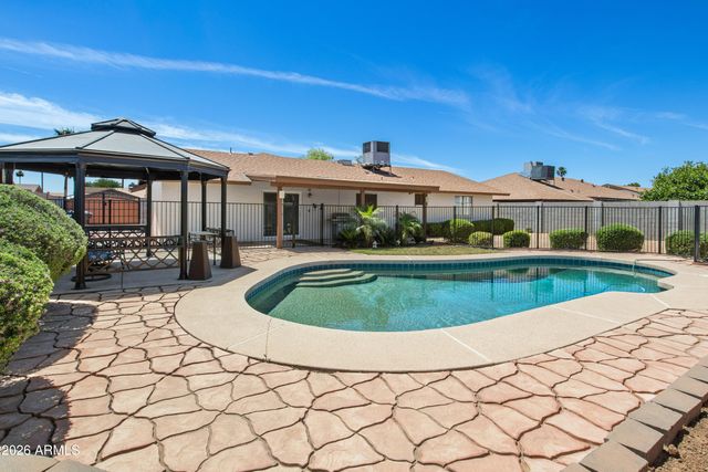 4032 W SAINT JOHN Road, Glendale, AZ 85308