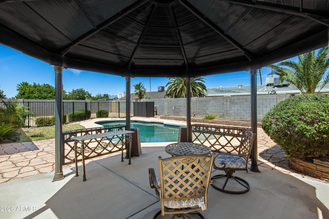 4032 W SAINT JOHN Road, Glendale, AZ 85308