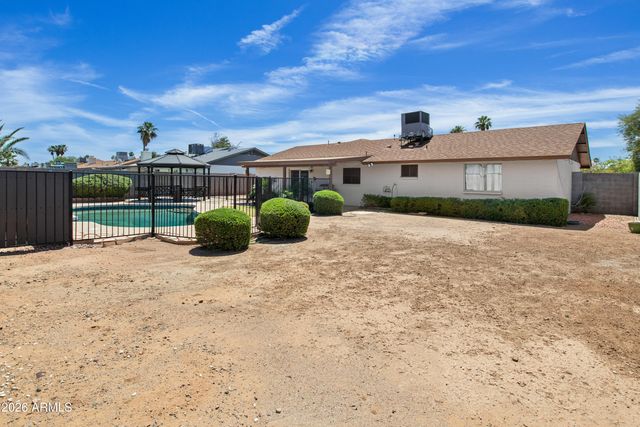 4032 W SAINT JOHN Road, Glendale, AZ 85308