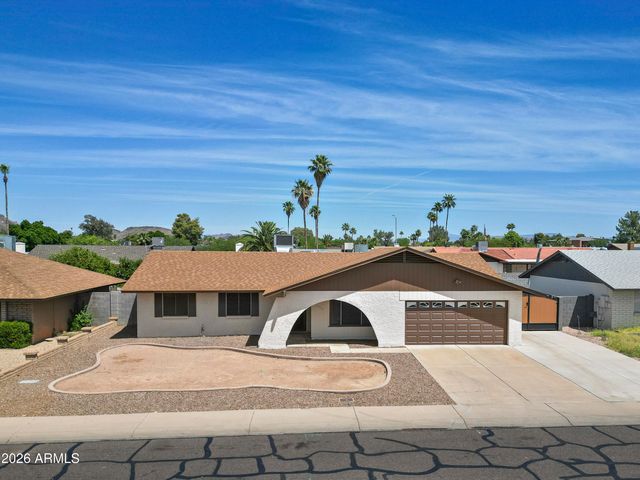 4032 W SAINT JOHN Road, Glendale, AZ 85308
