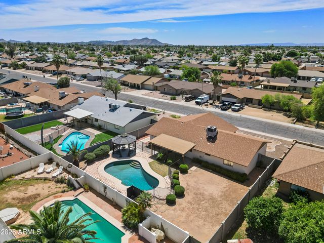 4032 W SAINT JOHN Road, Glendale, AZ 85308