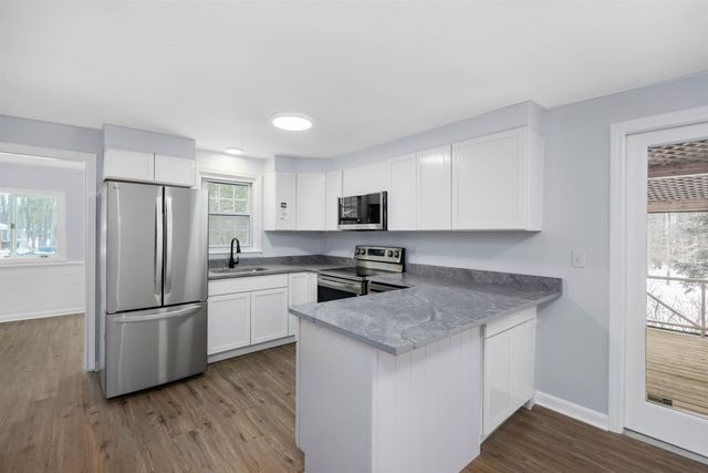 110 Main Street, Sandown, NH 03873