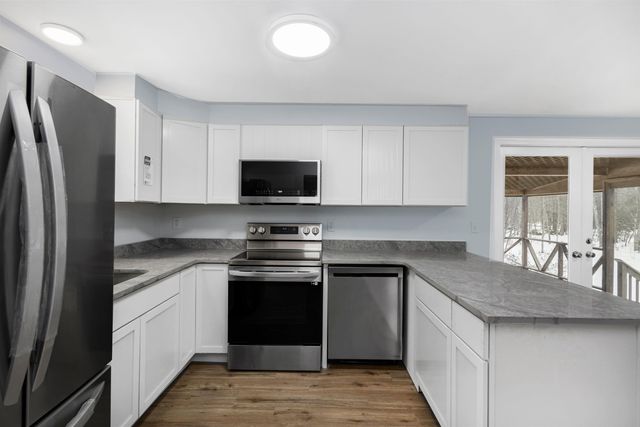 110 Main Street, Sandown, NH 03873