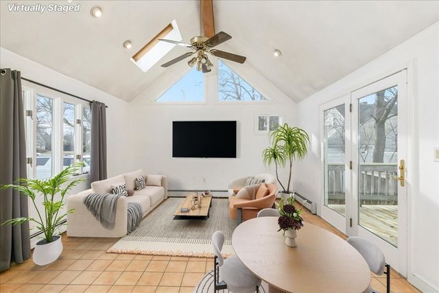 4 Maywood Terrace, Woburn, MA 01801