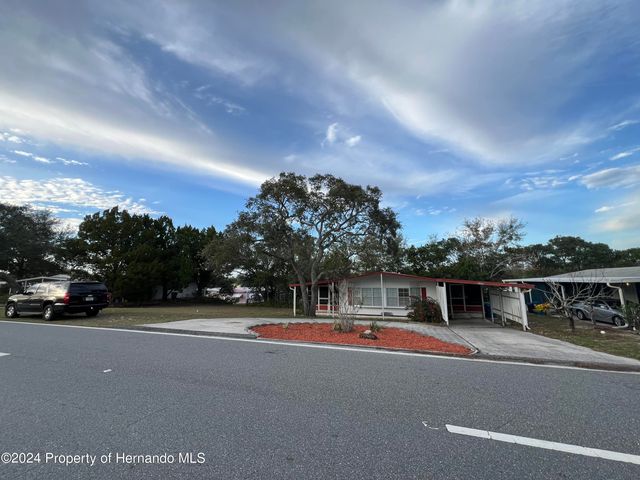 8591 Highpoint Boulevard, Brooksville, FL 34613