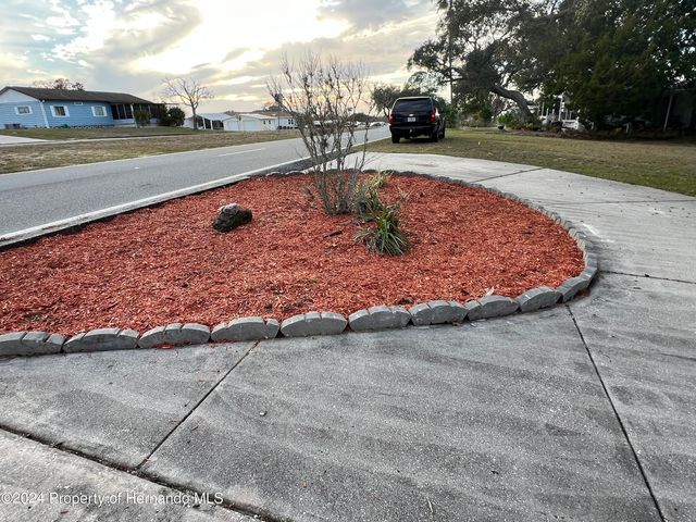 8591 Highpoint Boulevard, Brooksville, FL 34613