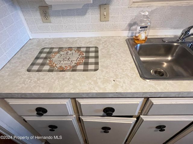 8591 Highpoint Boulevard, Brooksville, FL 34613