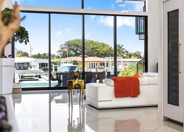 2225 NE 19th Street, Fort Lauderdale, FL 33305
