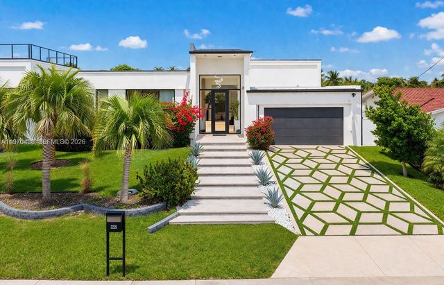 2225 NE 19th Street, Fort Lauderdale, FL 33305