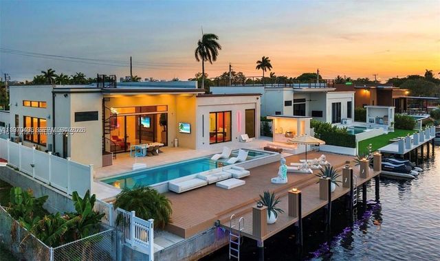 2225 NE 19th Street, Fort Lauderdale, FL 33305