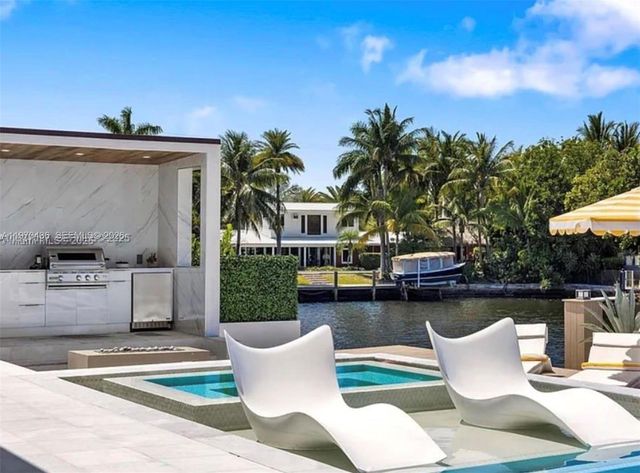 2225 NE 19th Street, Fort Lauderdale, FL 33305