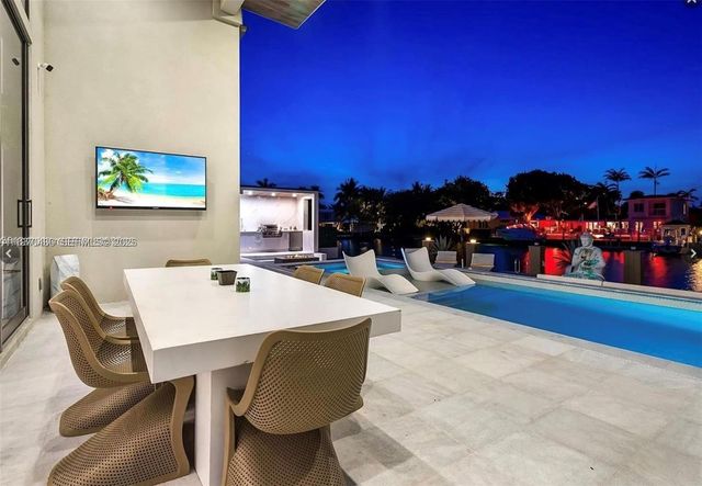 2225 NE 19th Street, Fort Lauderdale, FL 33305