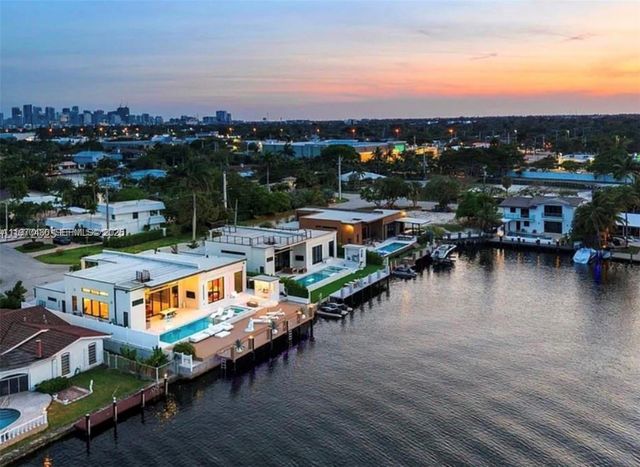 2225 NE 19th Street, Fort Lauderdale, FL 33305
