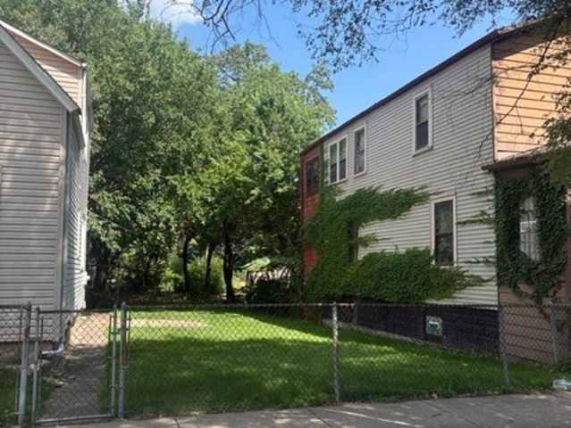 7837 S Dobson Avenue, Chicago, IL 60619
