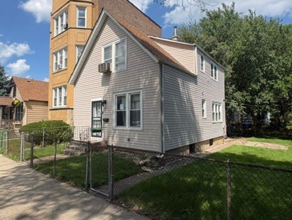 7837 S Dobson Avenue, Chicago, IL 60619