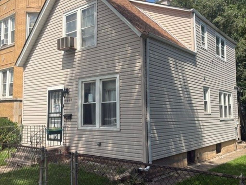 7837 S Dobson Avenue, Chicago, IL 60619 — photo 2
